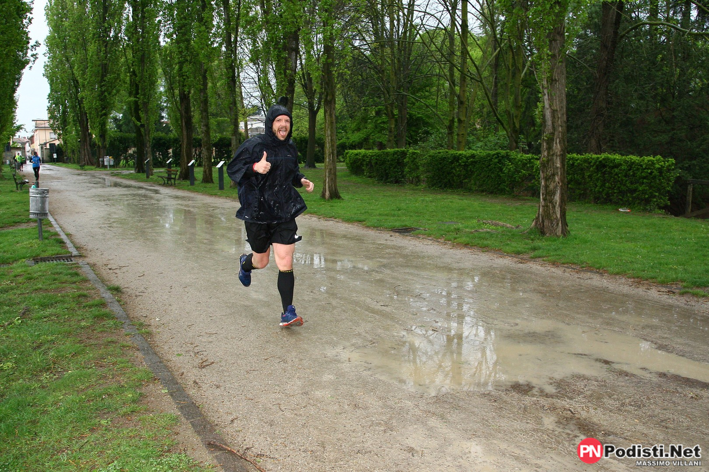 p4787827_3372330020_6